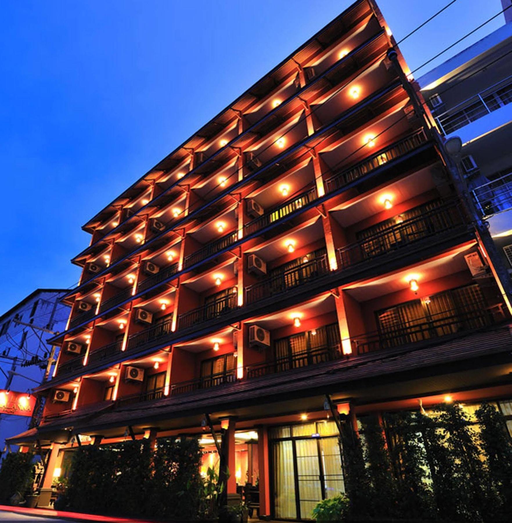 Siralanna Hotel Patong Екстериор снимка