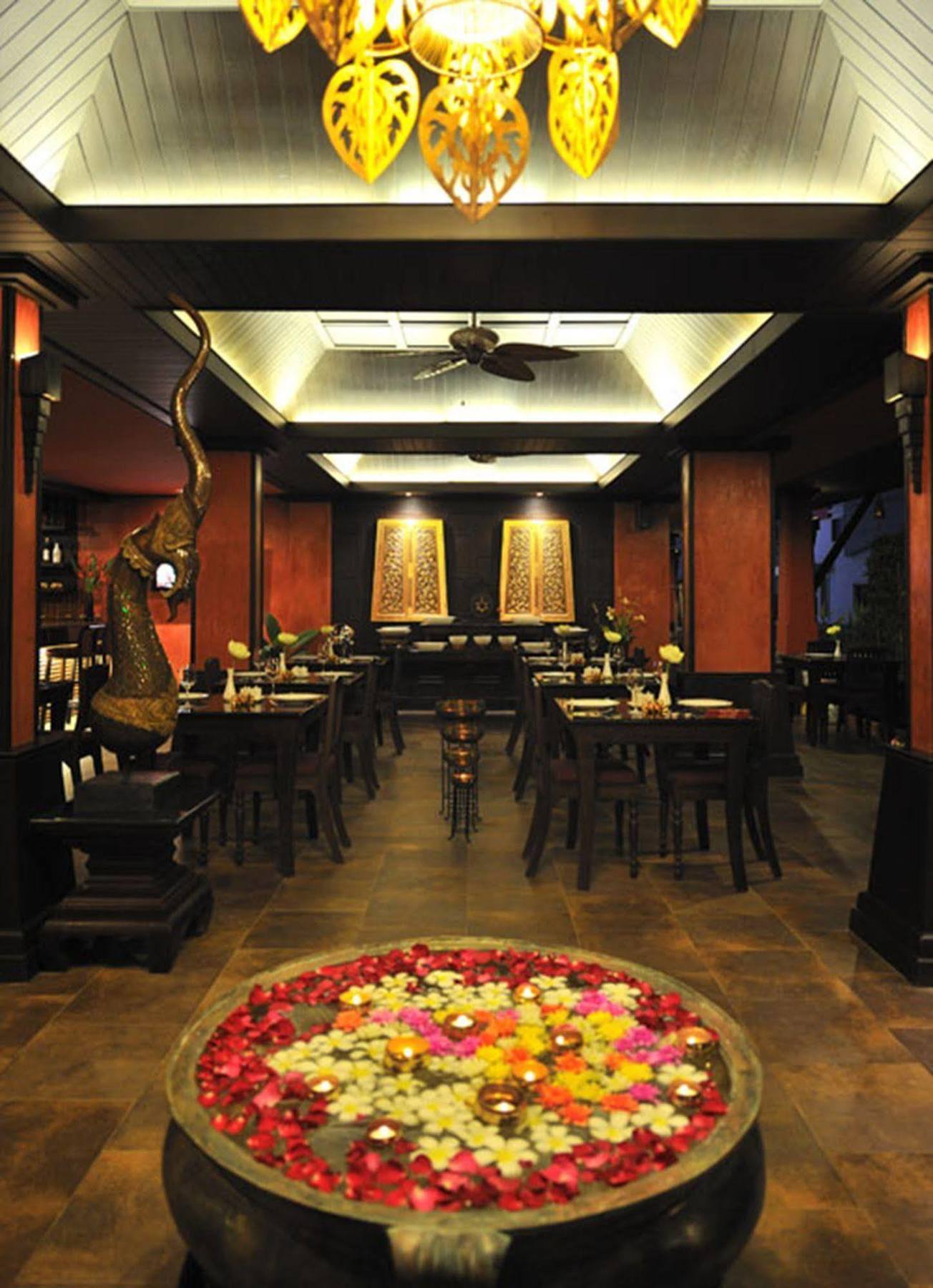 Siralanna Hotel Patong Екстериор снимка